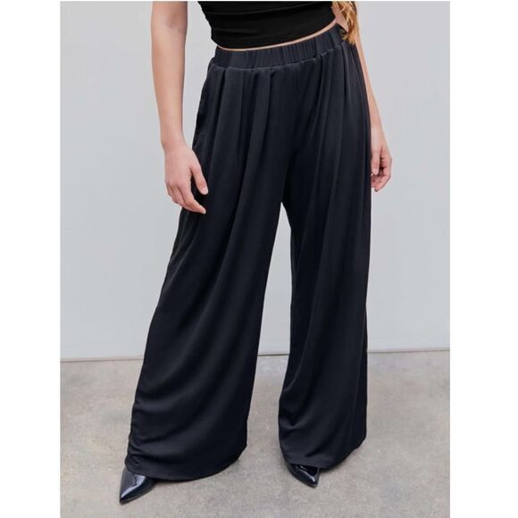 Black CIDER Solid Elastic Waist Pocket Wide Leg Pants Curve & Plus 1X - Picture 2 of 9